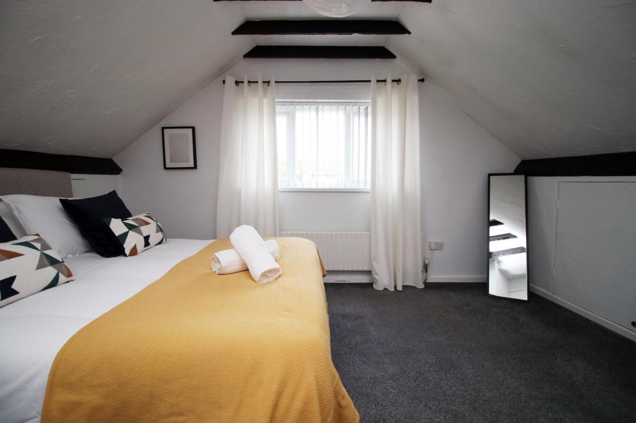 Becky'S Bungalow By Ty Sa -Spacious 4 Bed Bungalow Cardiff Exterior photo